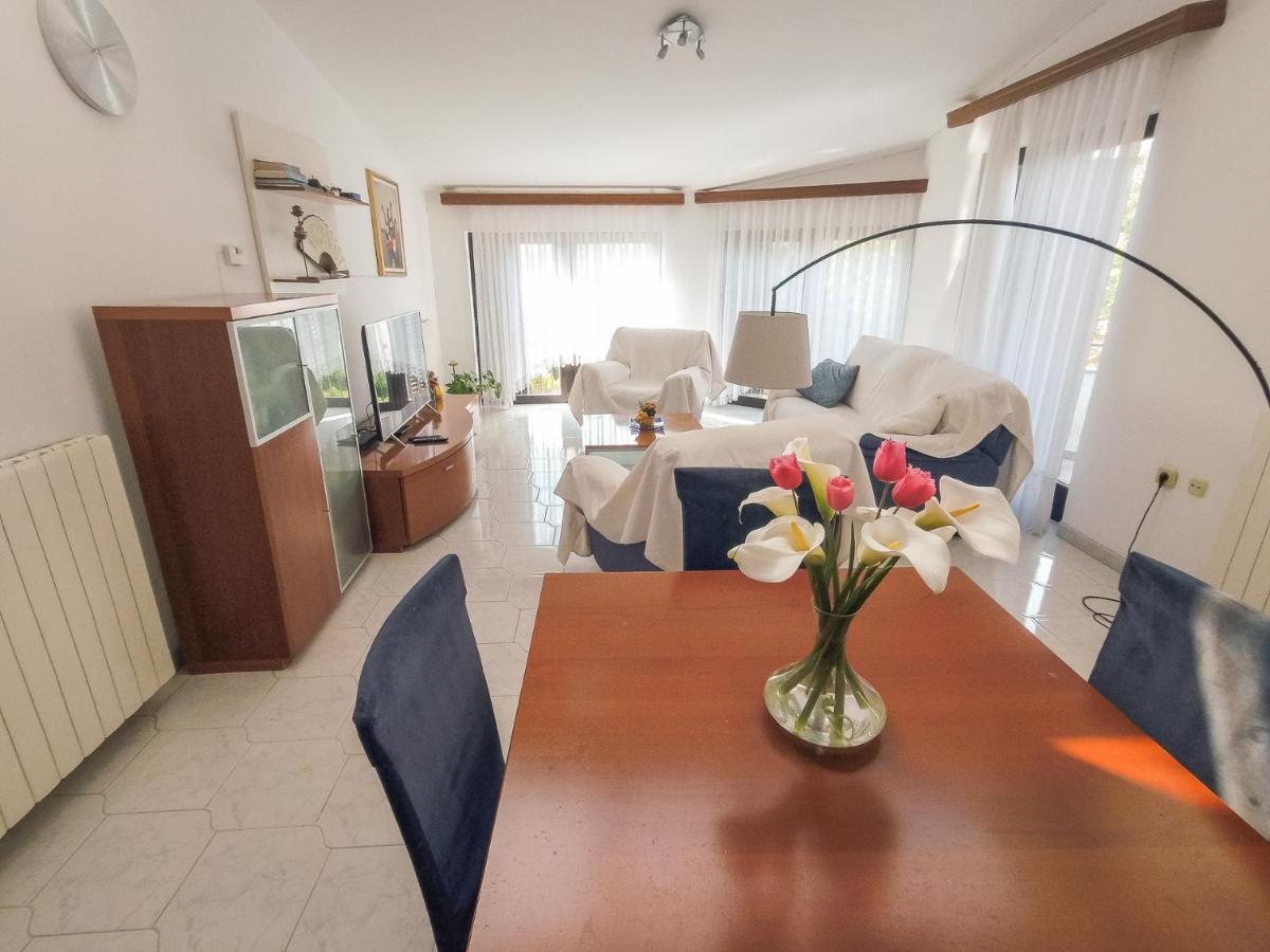 Apartment Maja Medulin Bagian luar foto